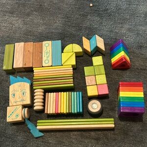 Tegu Magnetic Wooden Blocks